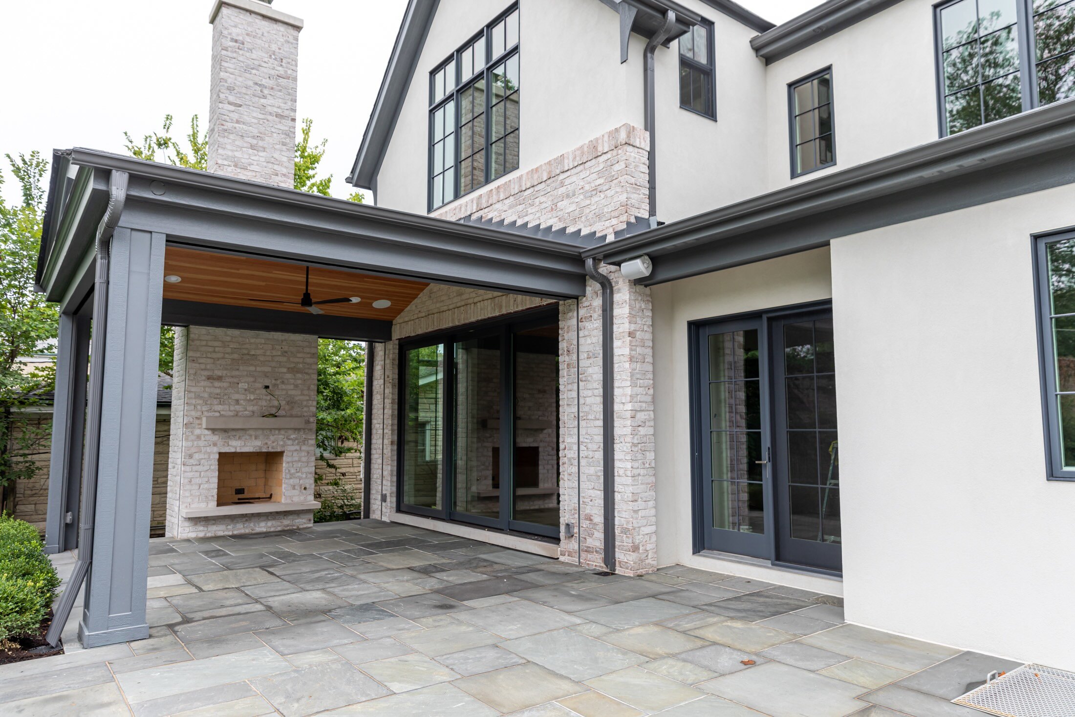river forest custom home builder